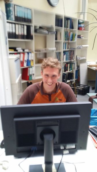 File:Toen al in dat hoekje....jpg